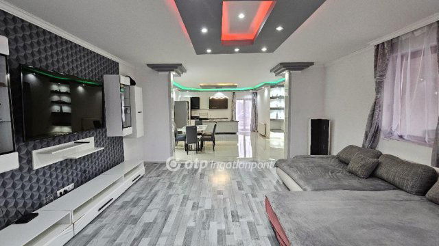 Eladó családi ház, Pusztaszabolcson 89 M Ft, 3 szobás