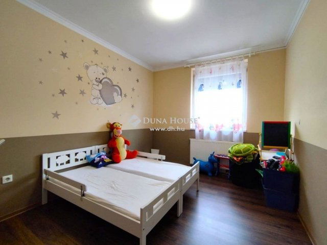 Eladó családi ház, Mohácson 80 M Ft, 4 szobás