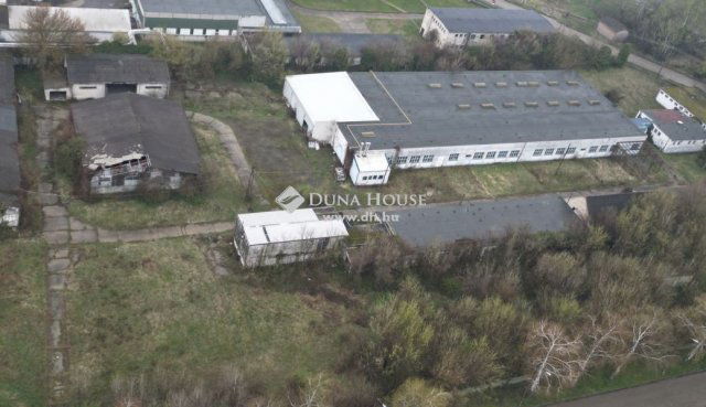 Eladó ipari ingatlan, Szekszárdon 460 M Ft / költözzbe.hu