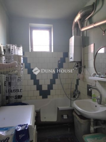 Eladó családi ház, Hatvanban 55 M Ft, 2 szobás