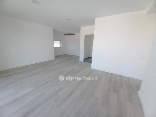 Eladó téglalakás, Budapesten, XVII. kerületben 92.9 M Ft