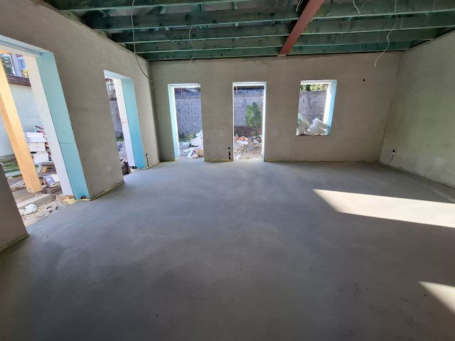 Eladó téglalakás, Mendén, Fő utcában 82.9 M Ft, 3 szobás