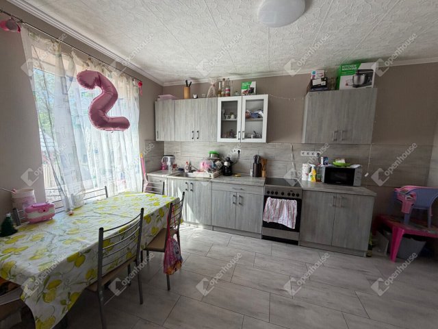 Eladó családi ház, Felsőrajkon 29.9 M Ft, 2 szobás
