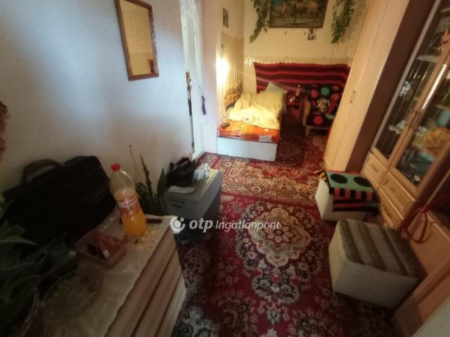 Eladó téglalakás, Mezőberényben 6.5 M Ft, 1 szobás