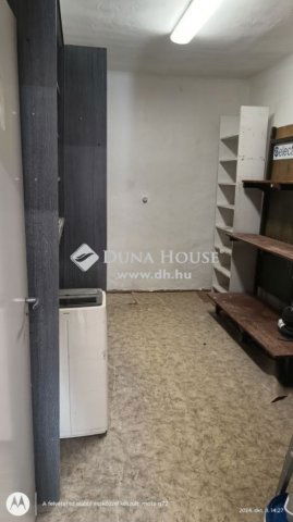 Eladó családi ház, Pécsett 84 M Ft, 1 szobás