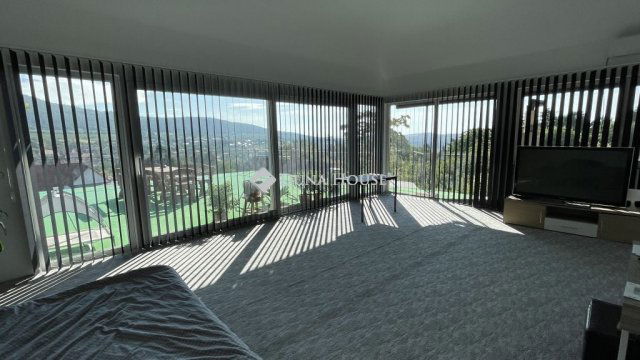 Eladó családi ház, Pilisborosjenőn 450 M Ft, 1 szobás