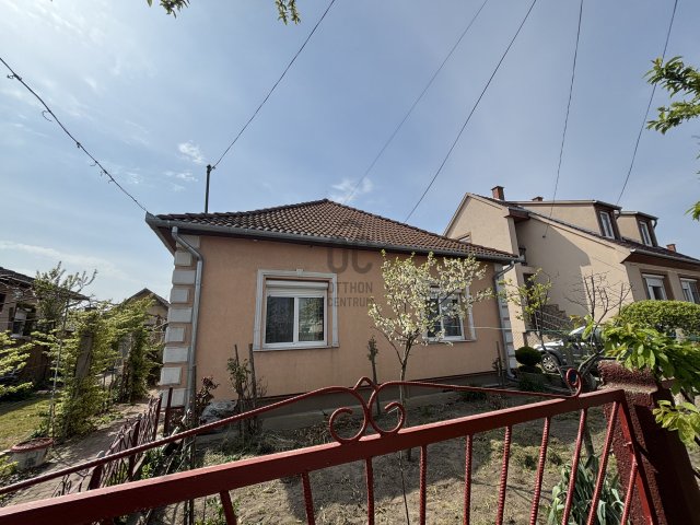Eladó családi ház, Hajdúsámsonon 64.9 M Ft, 3 szobás