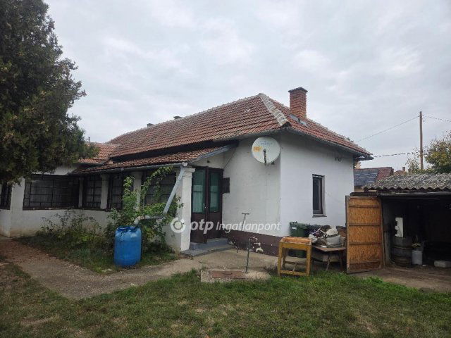 Eladó családi ház, Tiszaroffon 7.99 M Ft, 2 szobás