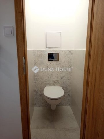 Eladó panellakás, Pécsett 54.9 M Ft, 2 szobás