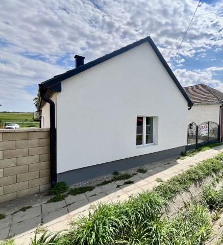 Eladó családi ház, Enyingen 35.5 M Ft, 3 szobás