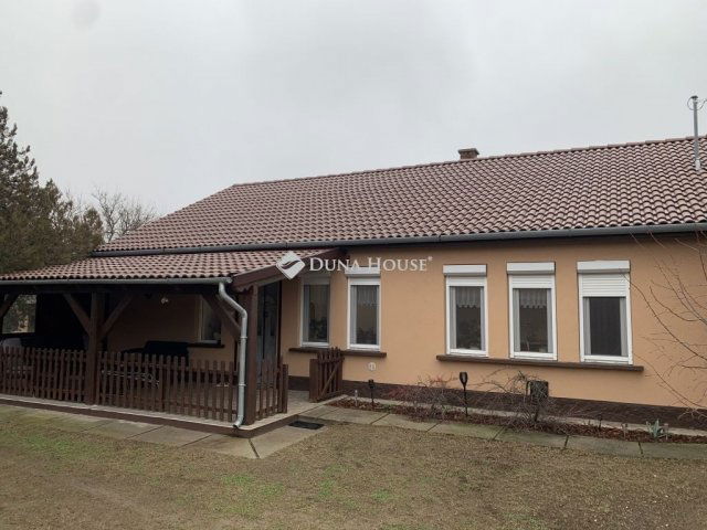 Eladó családi ház, Táborfalván 59.9 M Ft, 3 szobás
