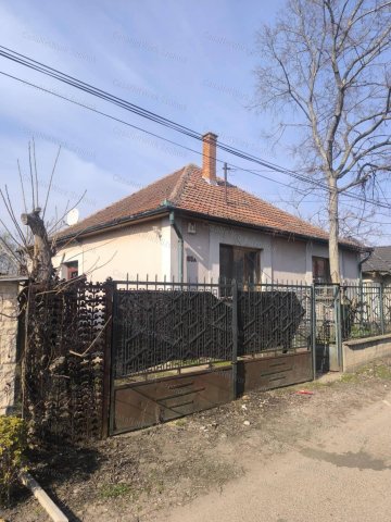 Eladó családi ház, Szolnokon 25 M Ft, 3 szobás