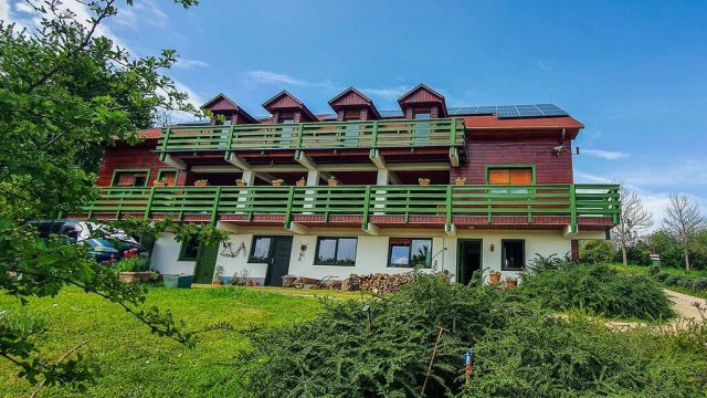 Eladó hotel, Lispeszentadorjánban 360 M Ft, 12 szobás