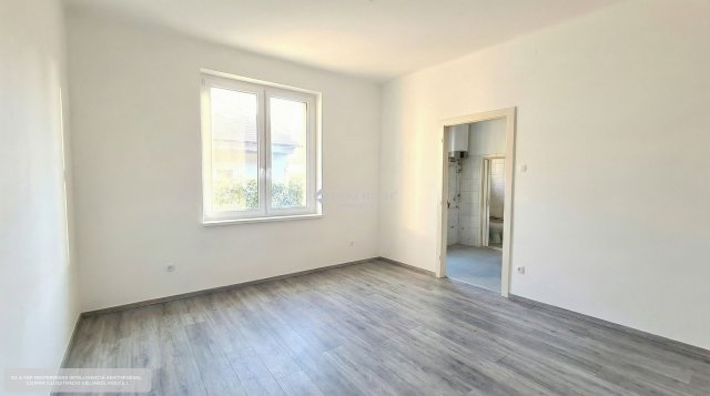 Eladó téglalakás, Budapesten, XVIII. kerületben 35 M Ft