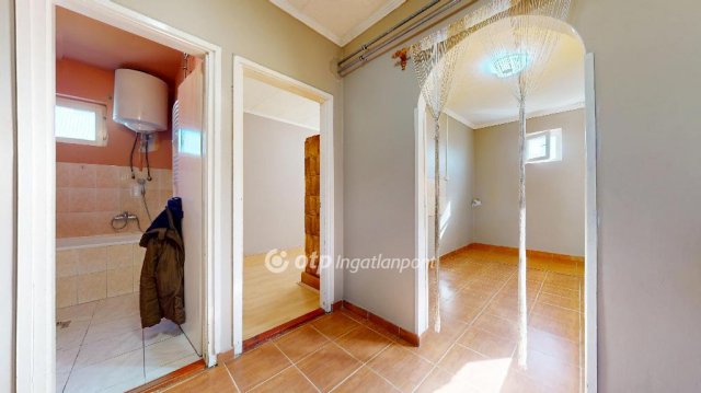 Eladó családi ház, Gyulaházán 15 M Ft, 2 szobás