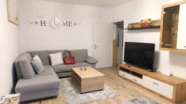 Eladó téglalakás, Siófokon 53 M Ft, 2 szobás