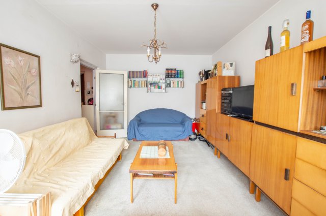 Eladó panellakás, Szombathelyen 34.9 M Ft, 3 szobás