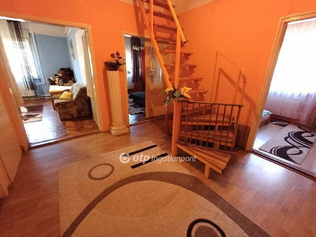 Eladó családi ház, Tiszaalpáron 28.9 M Ft, 2+3 szobás