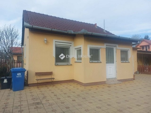 Eladó családi ház, Kozármislenyen 104.49 M Ft, 5 szobás