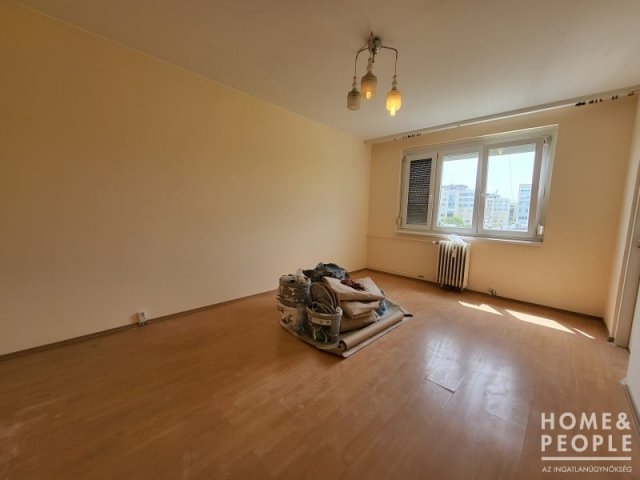 Eladó téglalakás, Szegeden 37.99 M Ft, 1+1 szobás