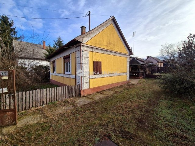 Eladó családi ház, Nyíradonyban 25 M Ft, 2 szobás