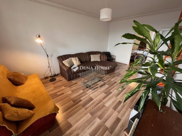 Eladó téglalakás, Kecskeméten 43.8 M Ft, 2 szobás