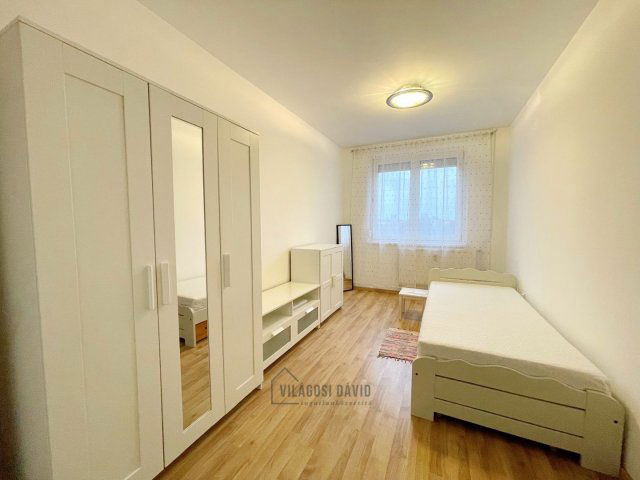 Kiadó panellakás, albérlet, Debrecenben 250 E Ft / hó, 2 szobás