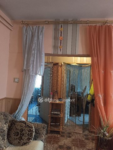 Eladó családi ház, Gyöngyöstarjánon 17 M Ft, 4 szobás