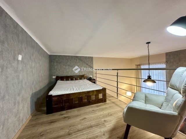 Eladó téglalakás, Budapesten, VII. kerületben 66.5 M Ft