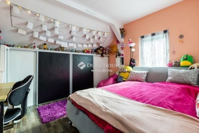 Eladó családi ház, Gyömrőn 189 M Ft, 16 szobás