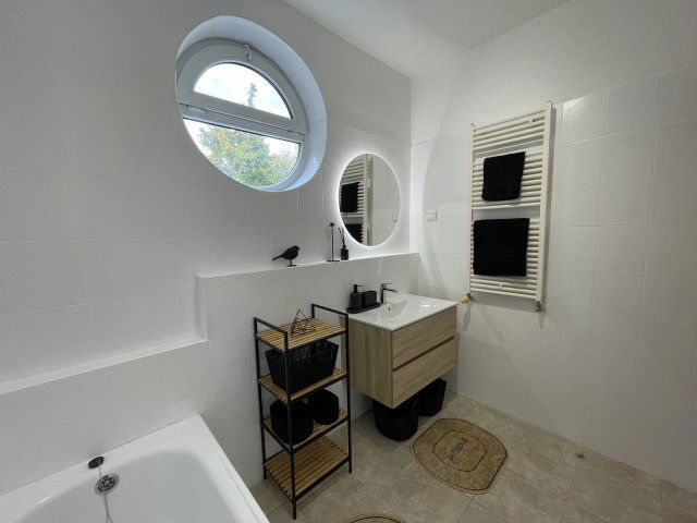 Eladó téglalakás, Budapesten, III. kerületben 109.5 M Ft