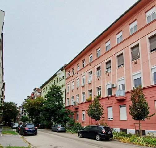 Eladó téglalakás, Budapesten, XIV. kerületben 50 M Ft, 1 szobás