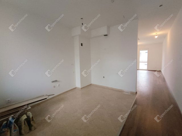 Eladó téglalakás, Sopronban 110 M Ft, 5 szobás