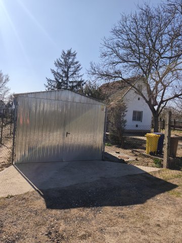 Eladó nyaraló, Szegeden 31.99 M Ft, 2+1 szobás