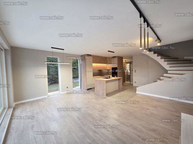 Eladó ikerház, Budapesten, III. kerületben 249.9 M Ft, 5 szobás