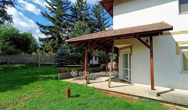 Eladó családi ház, Ercsiben 99 M Ft, 2+4 szobás