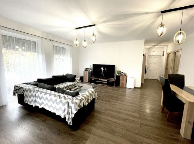 Eladó családi ház, Szigetszentmártonban 78 M Ft, 3 szobás