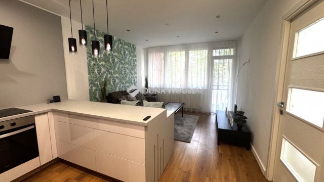 Kiadó téglalakás, albérlet, Debrecenben 330 E Ft / hó, 3 szobás