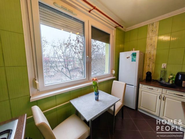 Eladó téglalakás, Szegeden 55.99 M Ft, 2 szobás