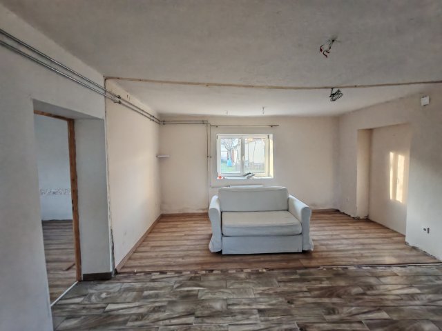 Eladó családi ház, Szegeden, Álmos közben 47.5 M Ft, 2+2 szobás