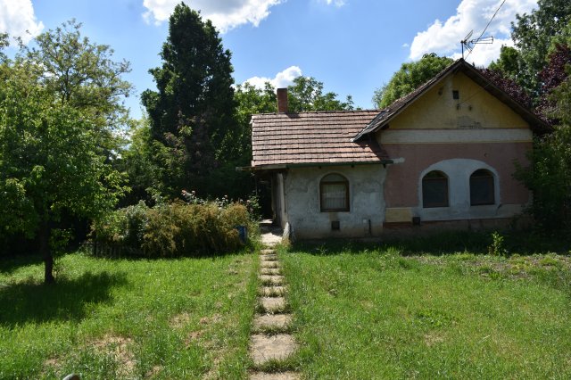 Eladó családi ház, Törökszentmiklóson 17.9 M Ft, 2 szobás