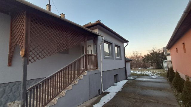 Eladó családi ház, Encsen 39.9 M Ft, 3 szobás