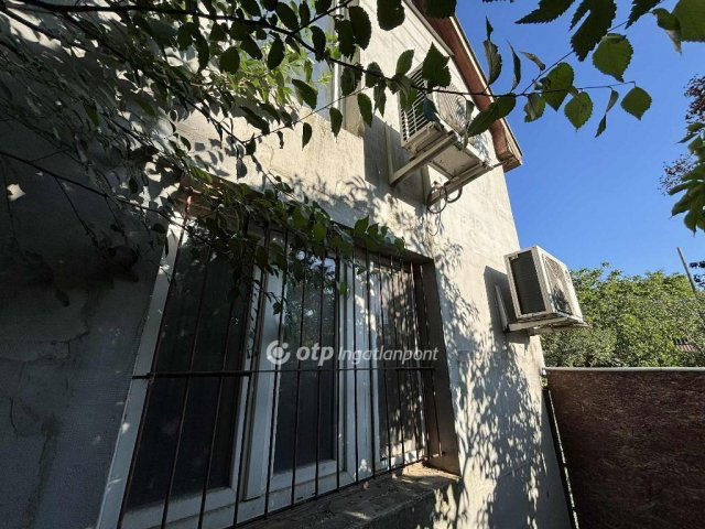 Eladó családi ház, Hajdúböszörményen 12 M Ft, 1 szobás