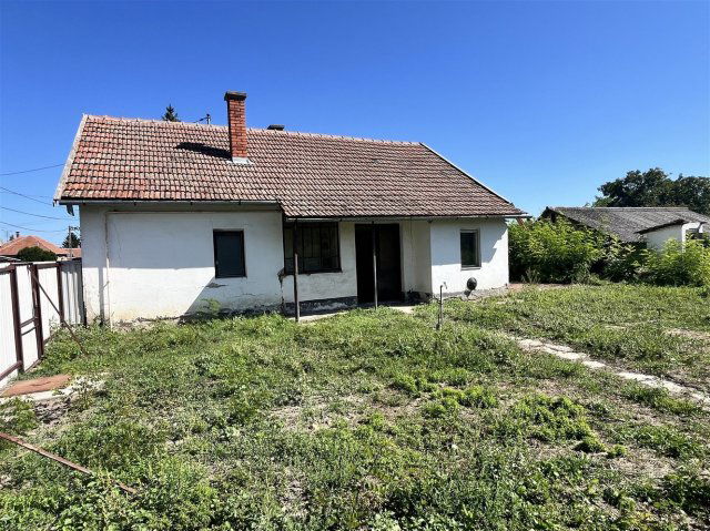 Eladó családi ház, Sarkadon 6.5 M Ft, 2 szobás