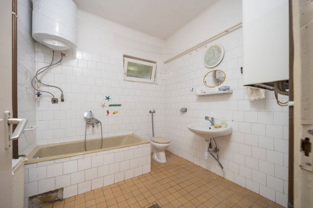 Eladó családi ház, Érsekvadkerten 25.9 M Ft, 2 szobás