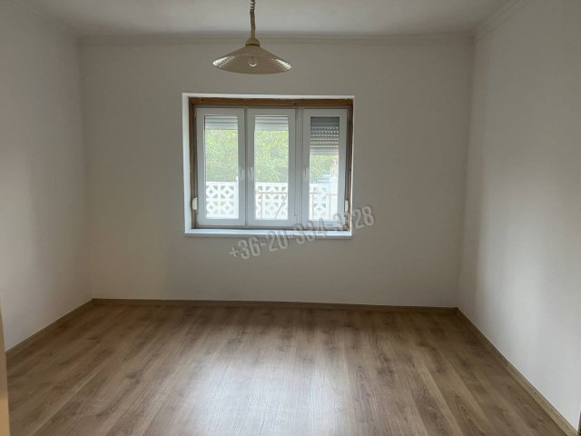 Eladó családi ház, Gödöllőn 75 M Ft, 4 szobás