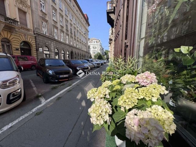 Kiadó téglalakás, albérlet, V. kerületben, Báthory utcában