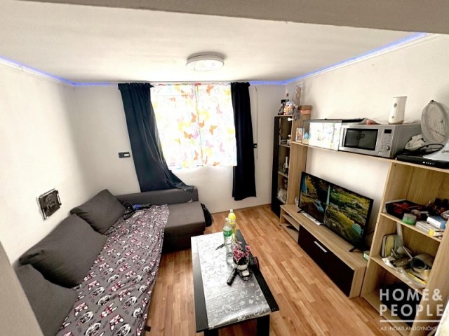 Eladó családi ház, Makón 25.15 M Ft, 2 szobás