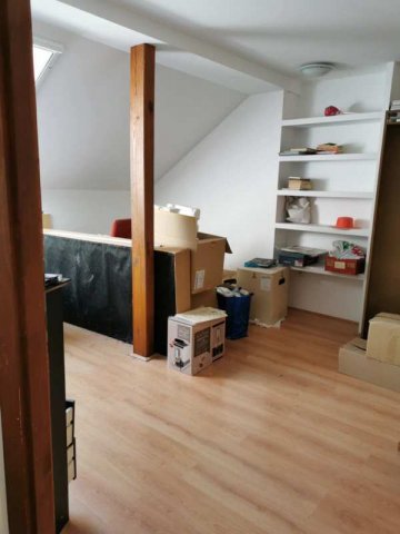 Kiadó családi ház, albérlet, Pécsett, Fábián Béla utcában