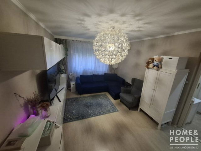 Eladó téglalakás, Szegeden 49.5 M Ft, 2 szobás